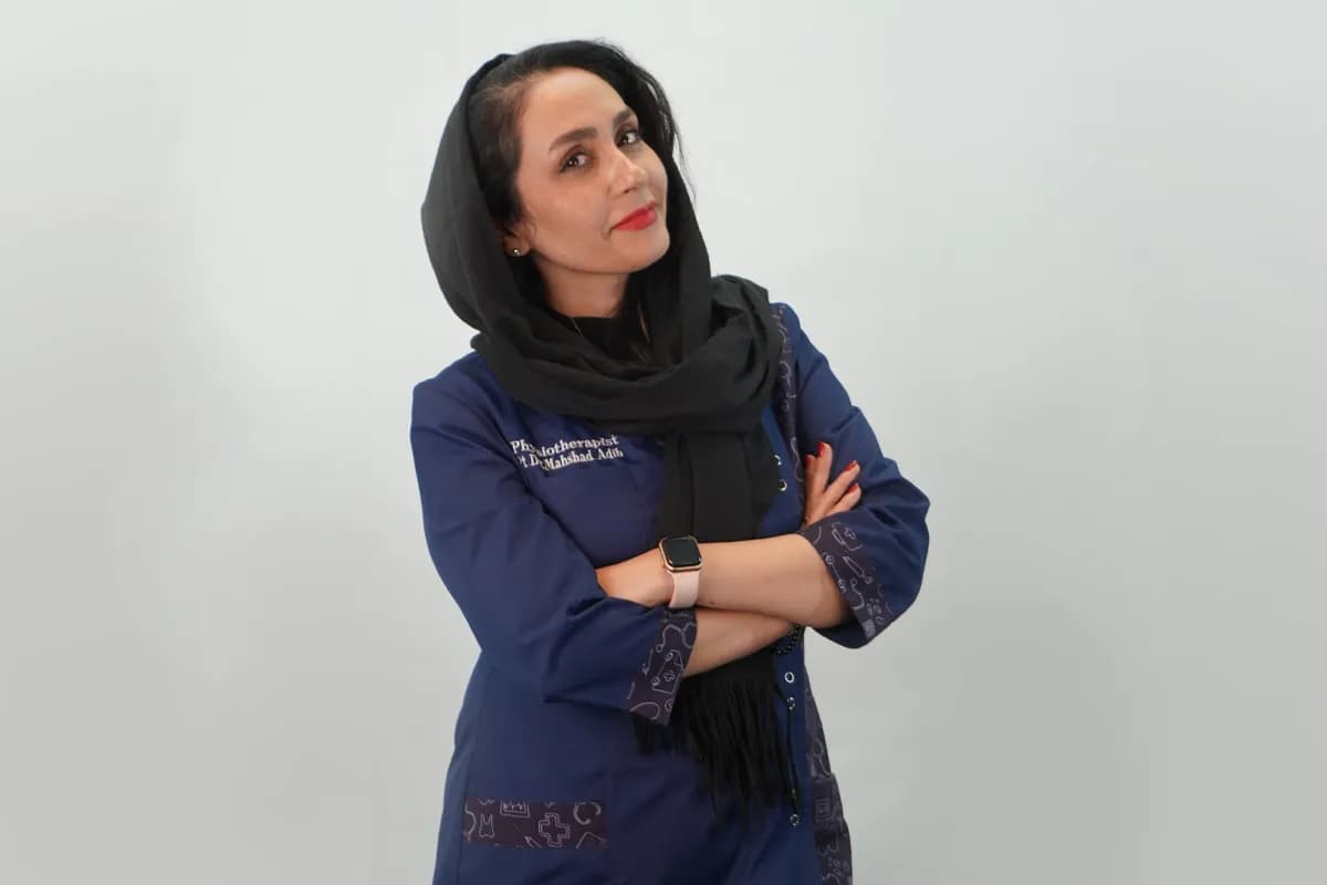 مهشاد ادیب نیا 